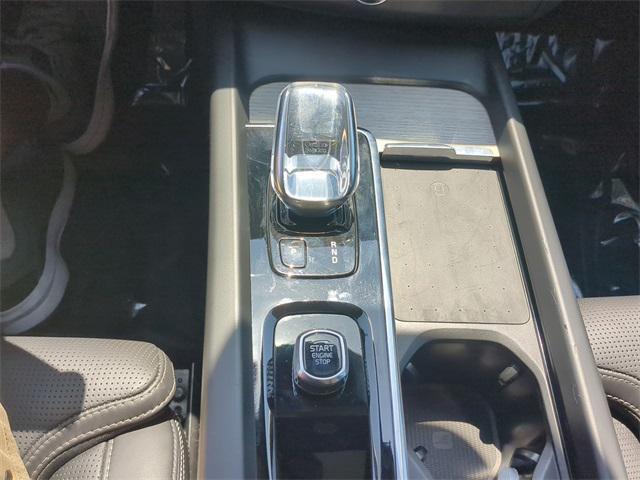 used 2022 Volvo XC60 car, priced at $38,082