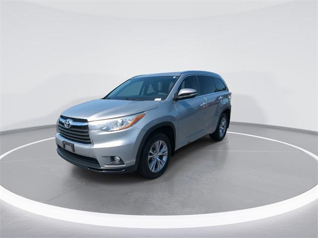 used 2015 Toyota Highlander car, priced at $17,839