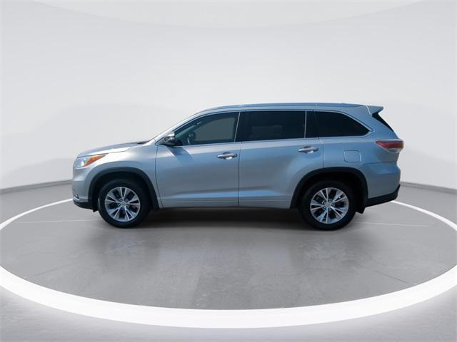 used 2015 Toyota Highlander car, priced at $17,839