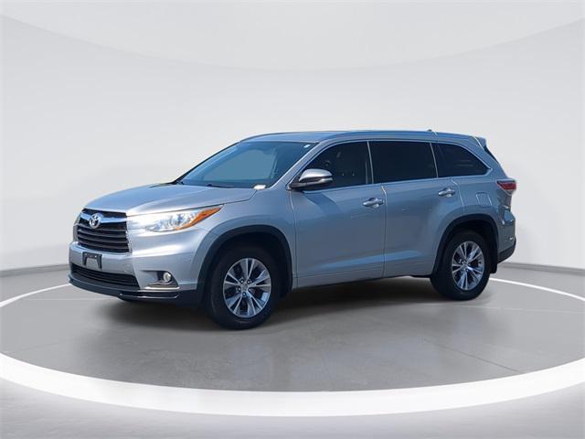 used 2015 Toyota Highlander car, priced at $17,839