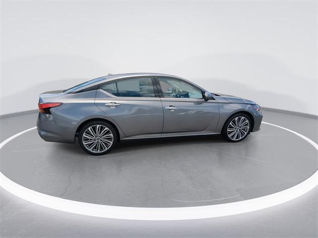 used 2023 Nissan Altima car, priced at $22,700