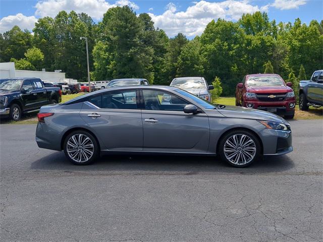 used 2023 Nissan Altima car, priced at $22,700
