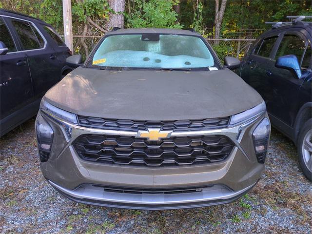 used 2024 Chevrolet Trax car, priced at $22,699