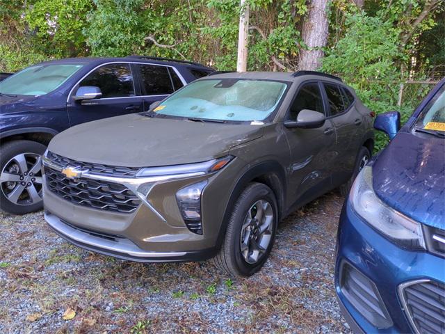 used 2024 Chevrolet Trax car, priced at $22,699