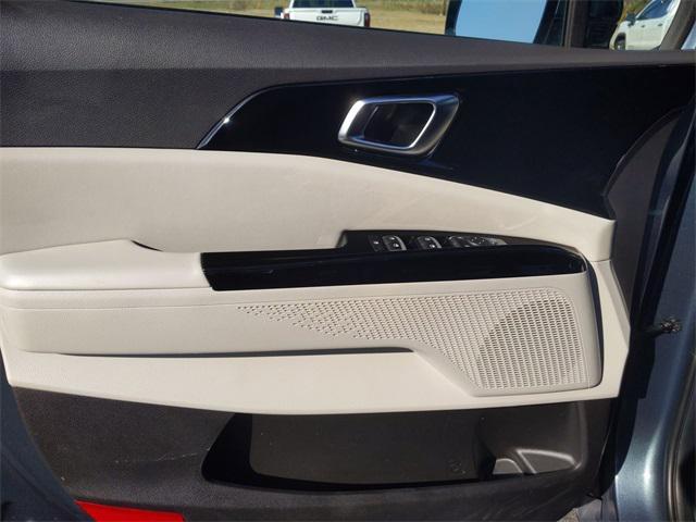 used 2024 Kia Carnival car, priced at $33,949