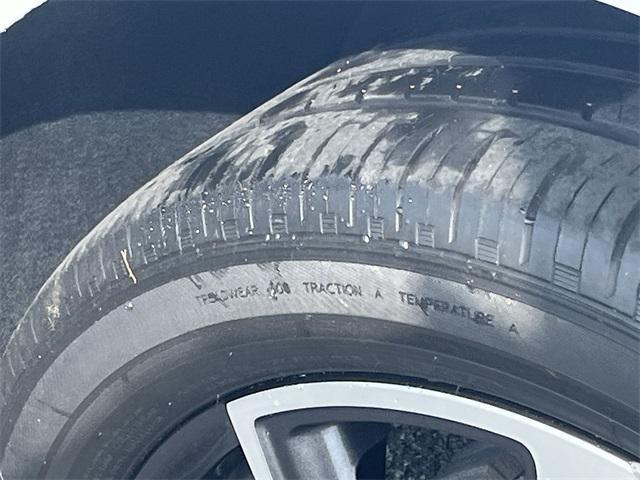 used 2022 Chevrolet Equinox car, priced at $22,100