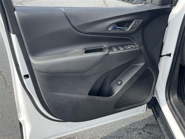 used 2022 Chevrolet Equinox car, priced at $22,100