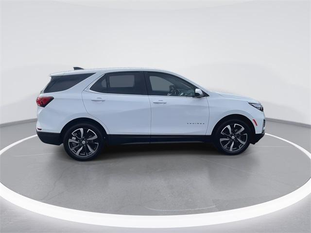 used 2022 Chevrolet Equinox car, priced at $22,100