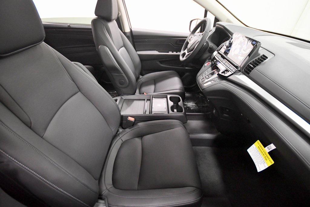 new 2026 Honda Odyssey car, priced at $42,599