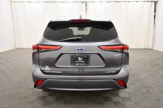 used 2022 Toyota Highlander Hybrid car, priced at $39,999