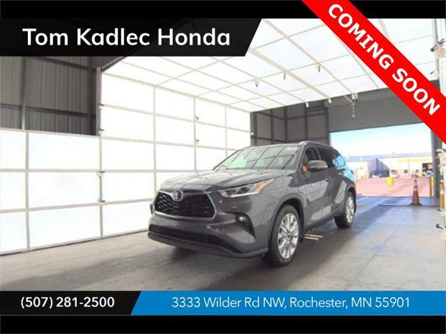 used 2021 Toyota Highlander Hybrid car, priced at $38,799