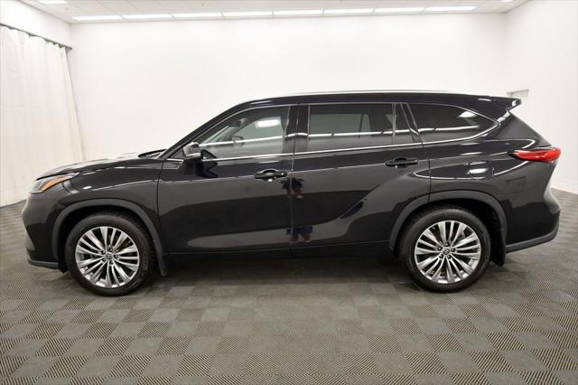 used 2021 Toyota Highlander car, priced at $38,999