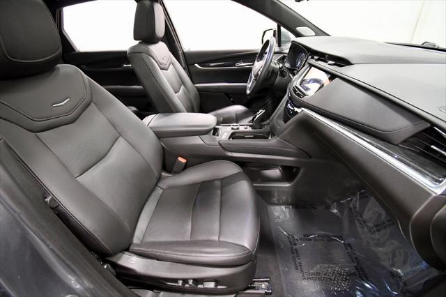 used 2021 Cadillac XT5 car, priced at $33,999