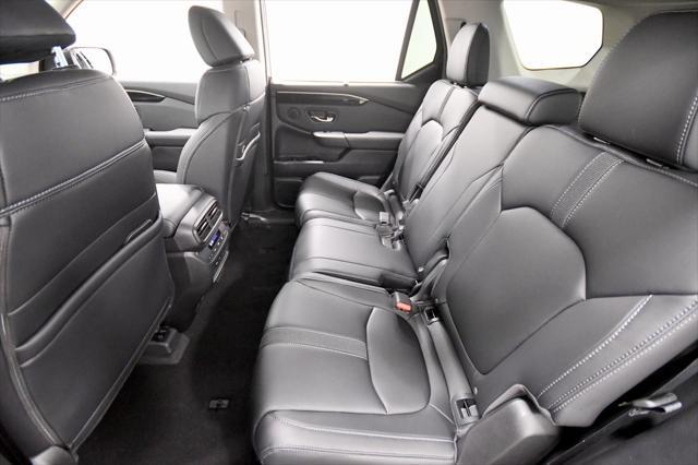 new 2025 Honda Pilot car, priced at $45,999