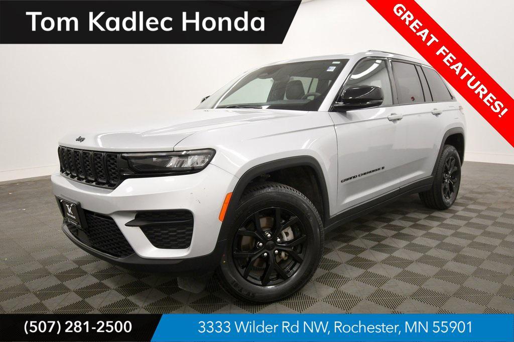 used 2024 Jeep Grand Cherokee car, priced at $32,999