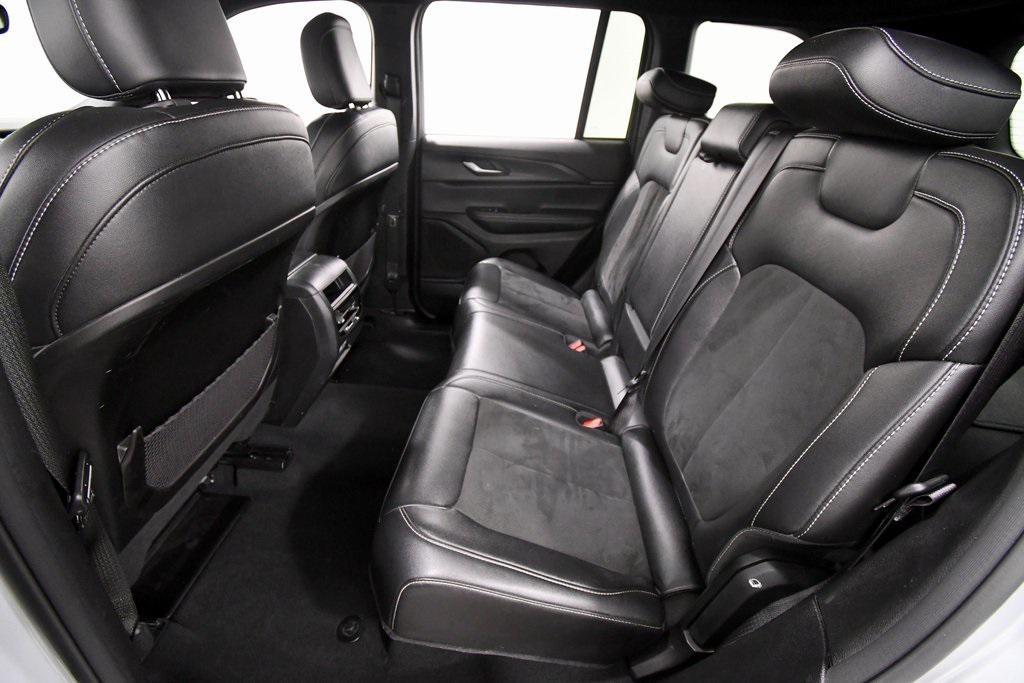 used 2024 Jeep Grand Cherokee car, priced at $32,399