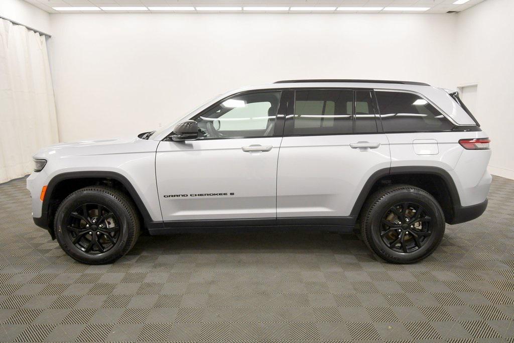 used 2024 Jeep Grand Cherokee car, priced at $32,399