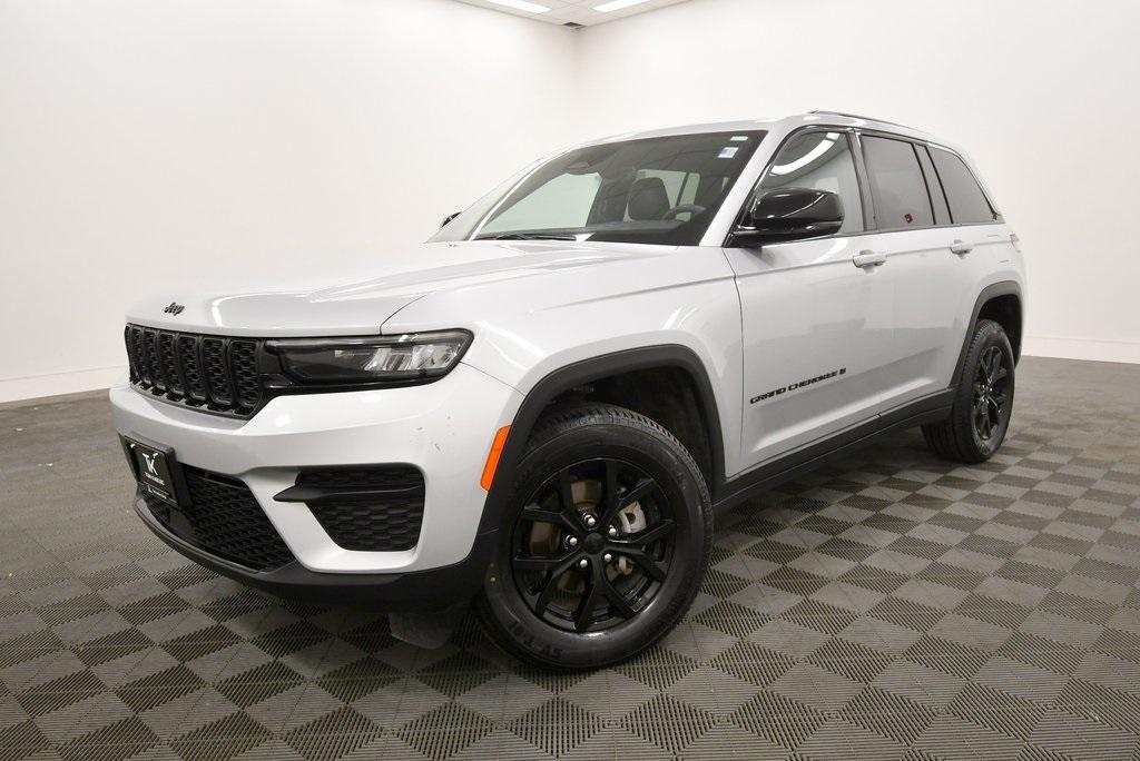 used 2024 Jeep Grand Cherokee car, priced at $32,399