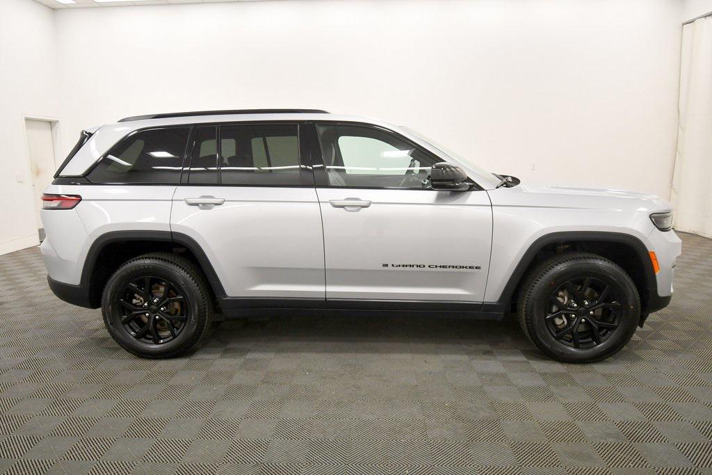 used 2024 Jeep Grand Cherokee car, priced at $32,399