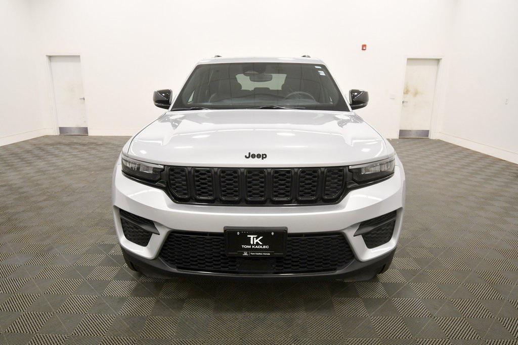 used 2024 Jeep Grand Cherokee car, priced at $32,399