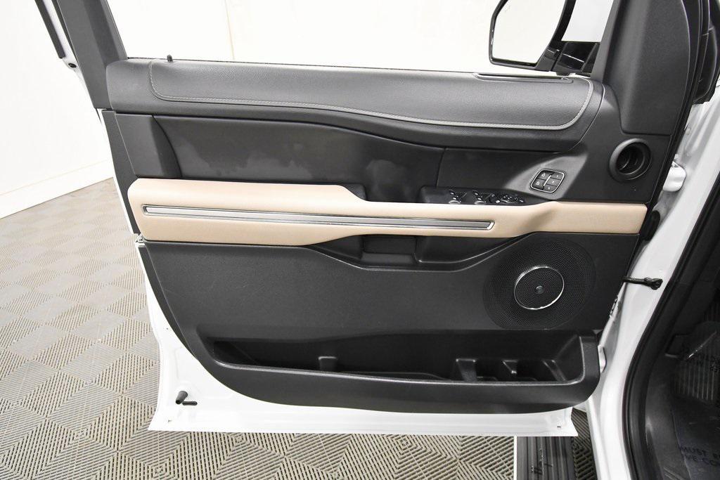 used 2024 Ford Expedition car, priced at $51,499