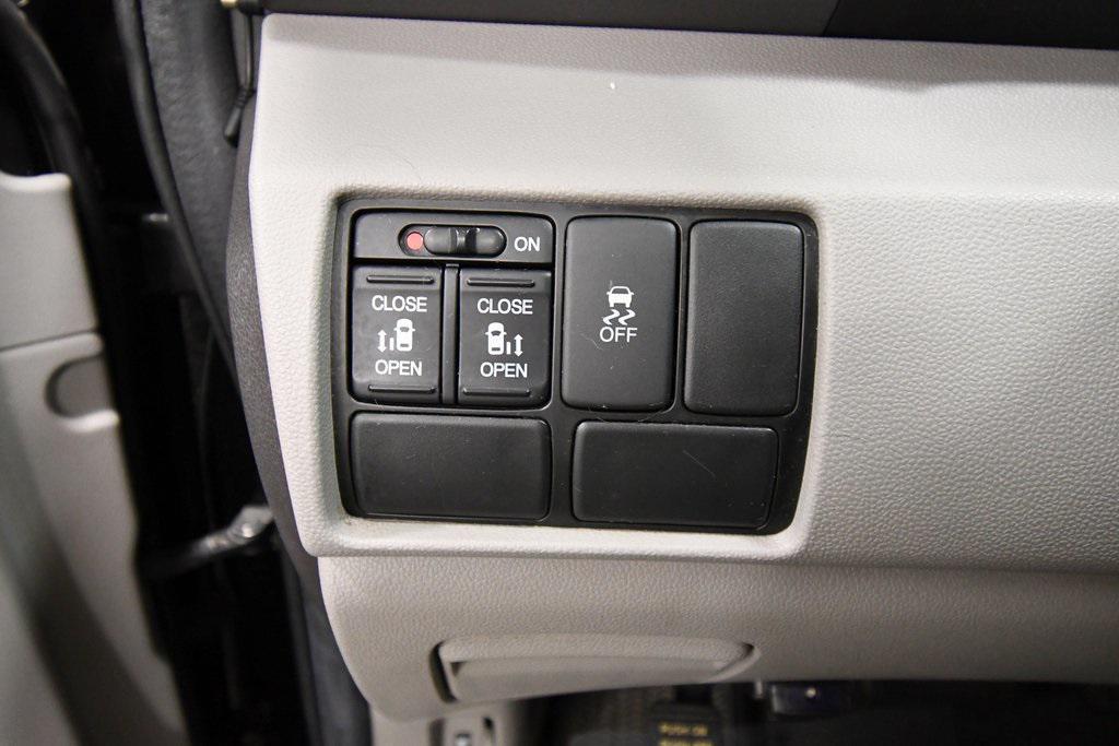 used 2013 Honda Odyssey car, priced at $10,599