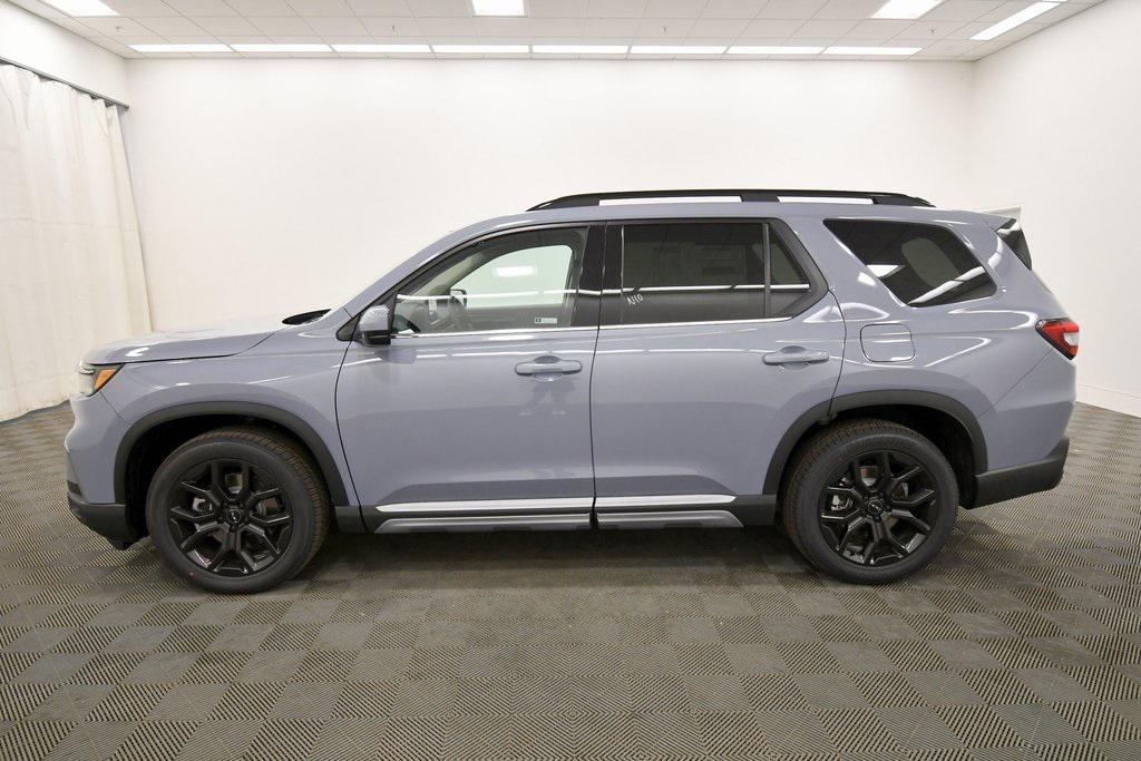 new 2025 Honda Pilot car, priced at $51,499