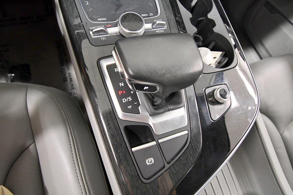 used 2019 Audi Q7 car, priced at $19,999