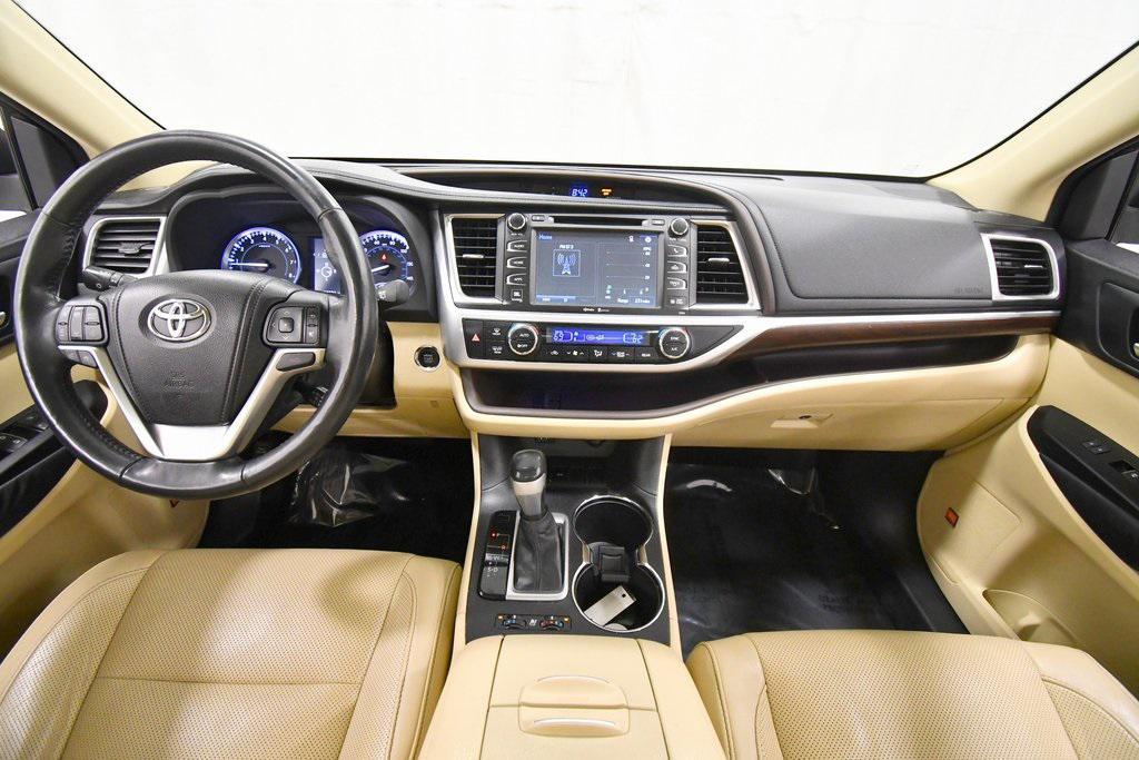 used 2015 Toyota Highlander car, priced at $16,249