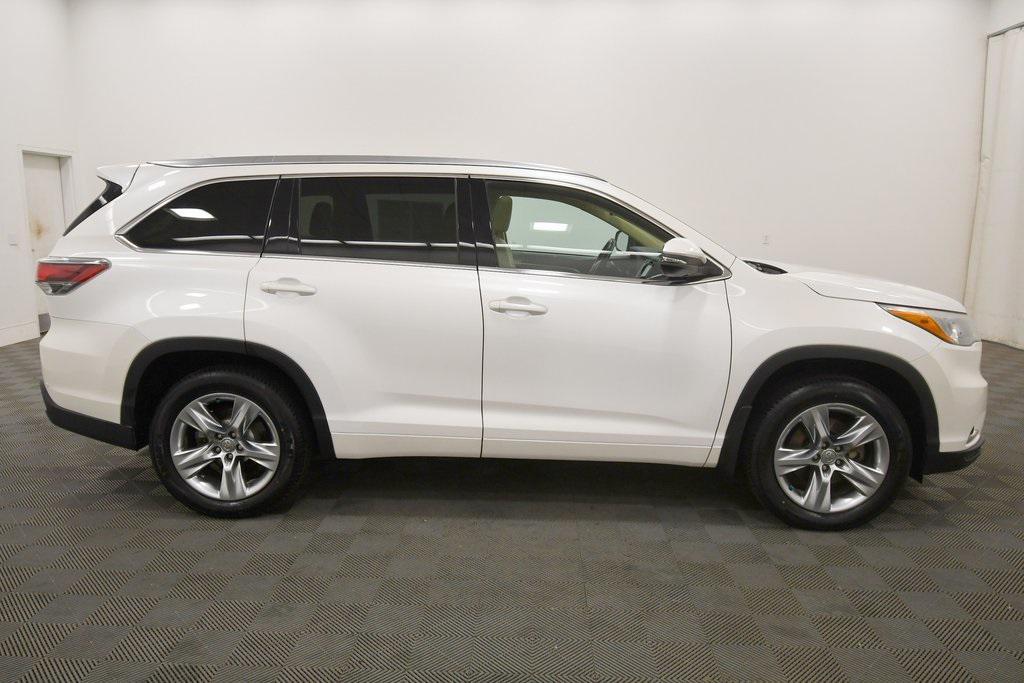 used 2015 Toyota Highlander car, priced at $16,249