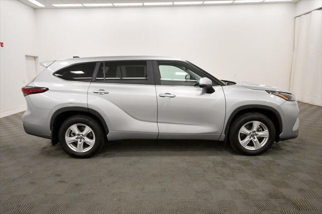 used 2024 Toyota Highlander car, priced at $36,599