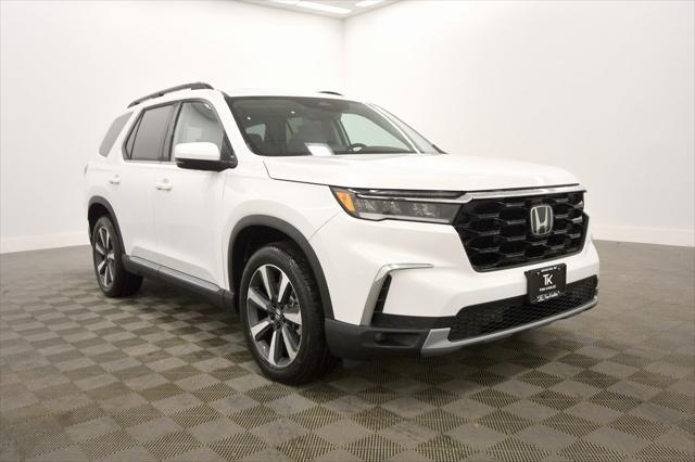 new 2025 Honda Pilot car, priced at $49,099