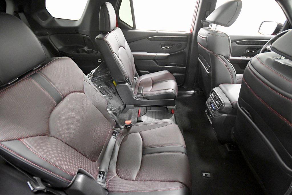 new 2025 Honda Pilot car, priced at $56,530