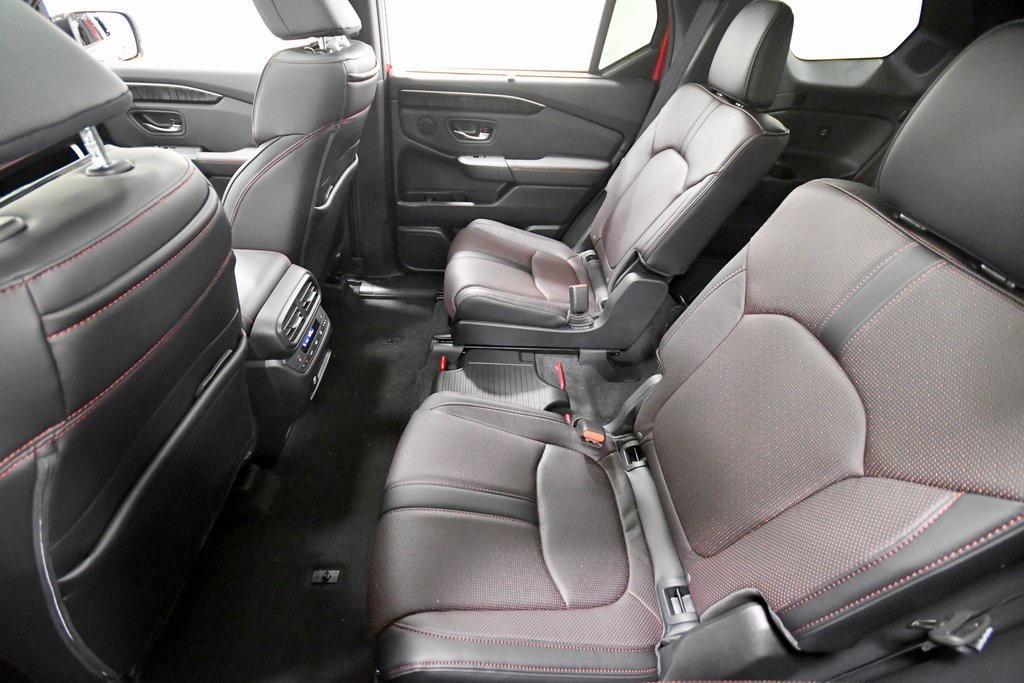 new 2025 Honda Pilot car, priced at $56,530