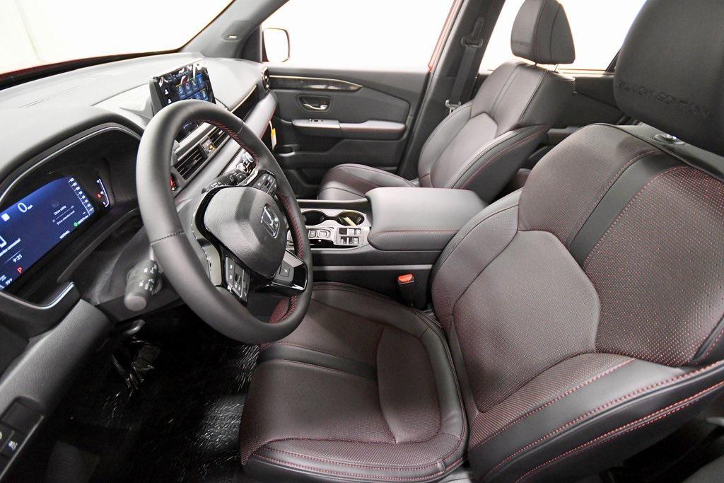 new 2025 Honda Pilot car, priced at $56,530