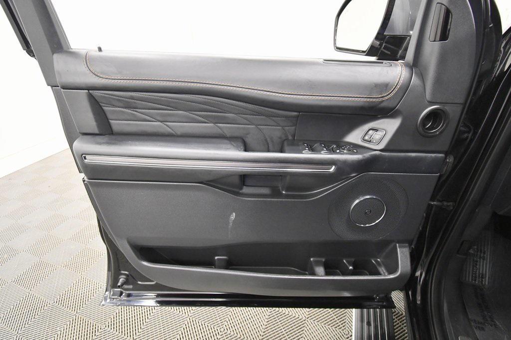 used 2023 Ford Expedition car, priced at $55,499