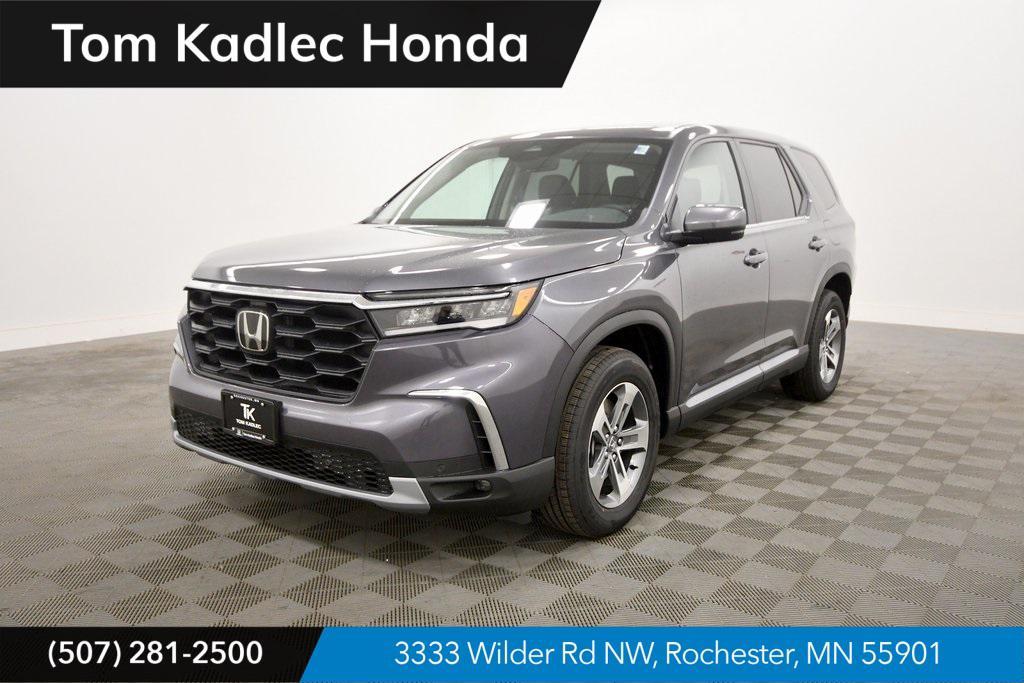 new 2025 Honda Pilot car, priced at $47,050