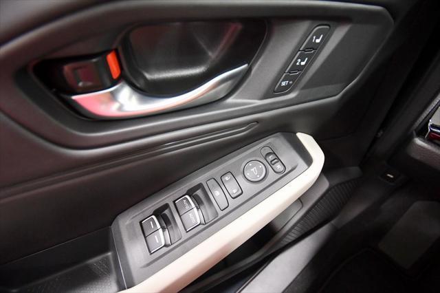new 2025 Honda Accord Hybrid car, priced at $35,299