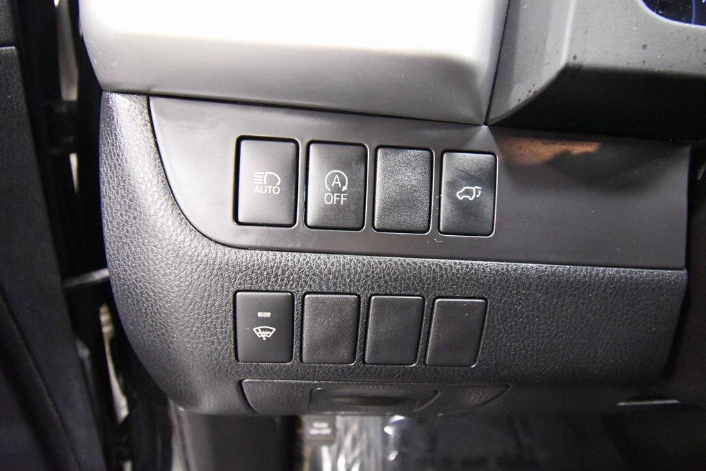 used 2019 Toyota Highlander car, priced at $25,999