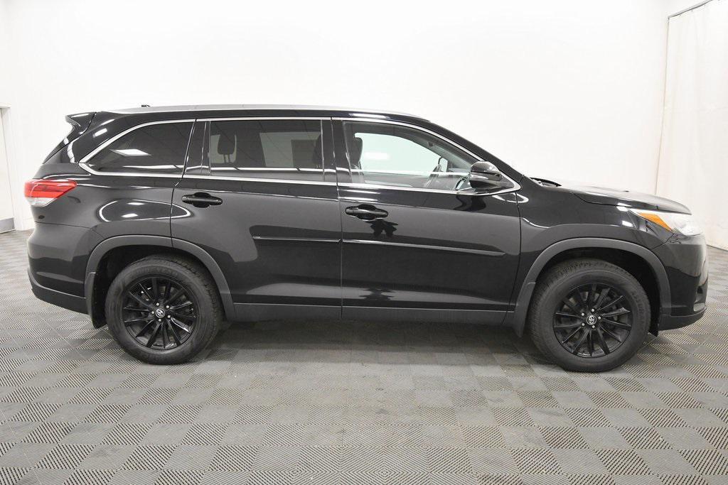 used 2019 Toyota Highlander car, priced at $25,999