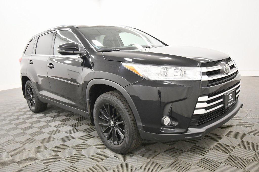 used 2019 Toyota Highlander car, priced at $25,999