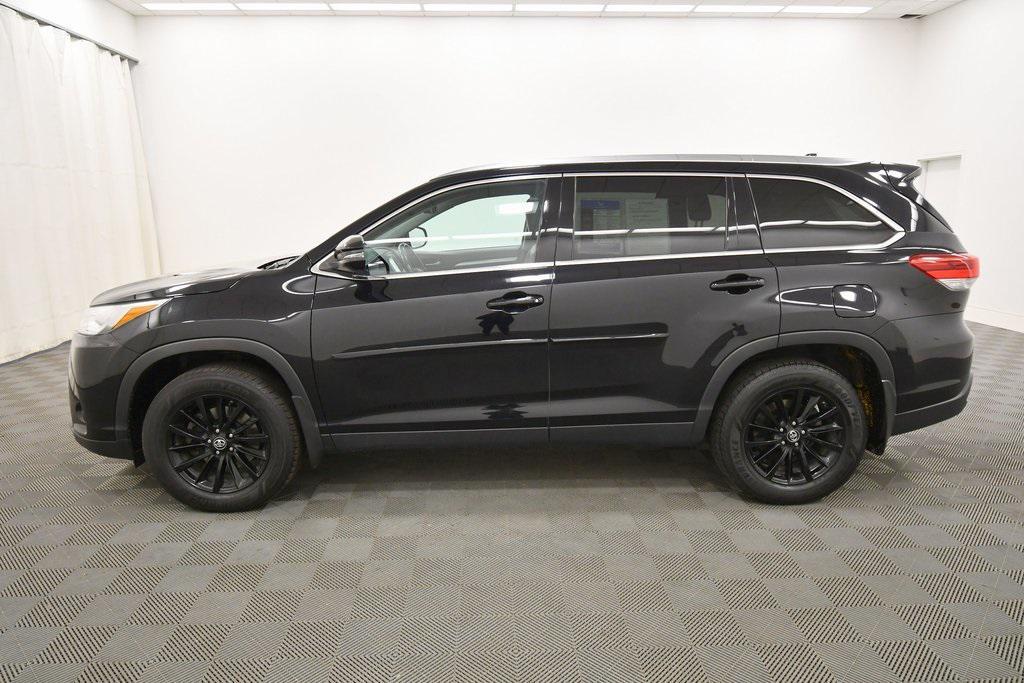used 2019 Toyota Highlander car, priced at $25,999