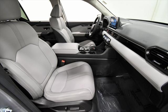 used 2025 Honda Pilot car, priced at $43,999