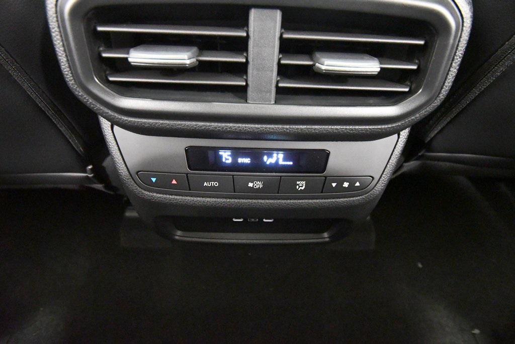 new 2025 Honda Pilot car, priced at $51,550