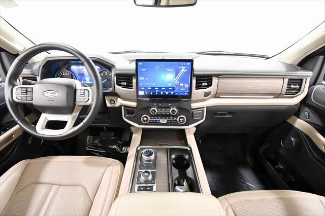 used 2024 Ford Expedition car, priced at $59,999