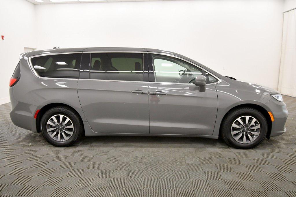 used 2022 Chrysler Pacifica Hybrid car, priced at $21,997
