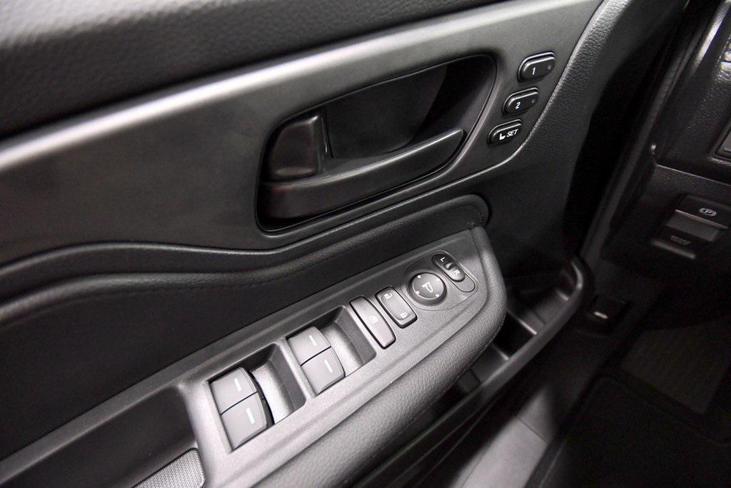 new 2026 Honda Odyssey car, priced at $43,497