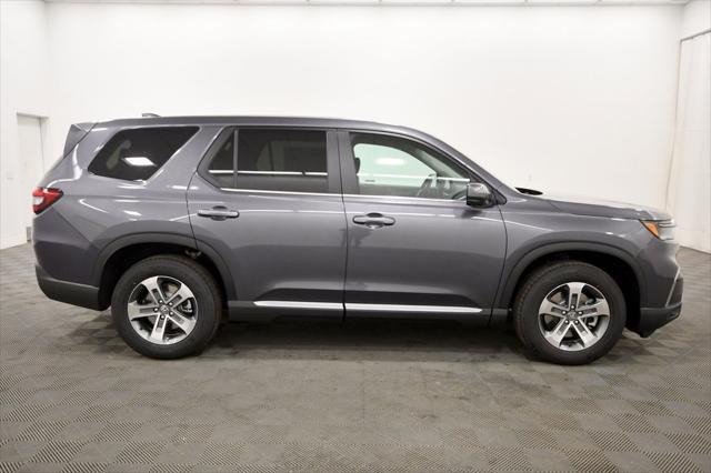 new 2025 Honda Pilot car, priced at $45,999