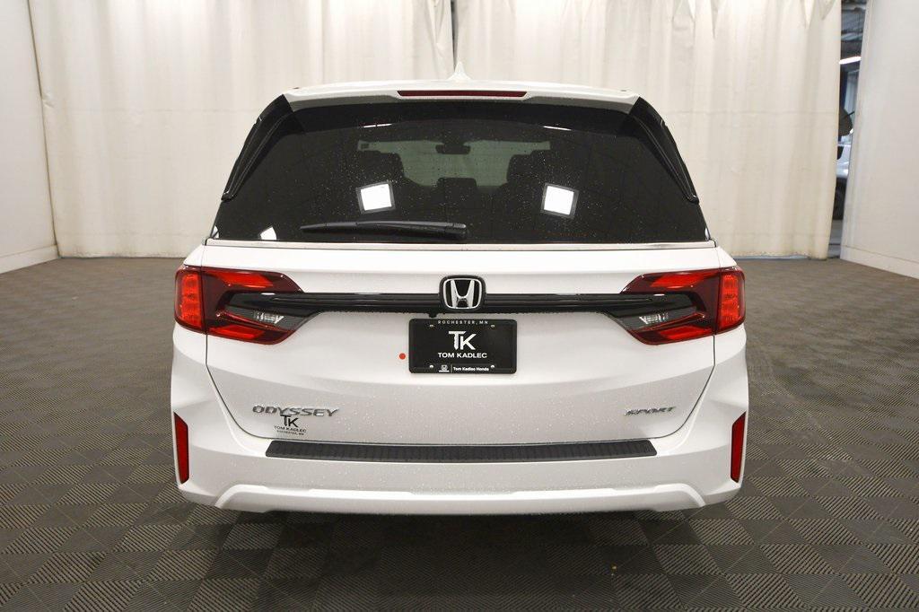 new 2026 Honda Odyssey car, priced at $44,399