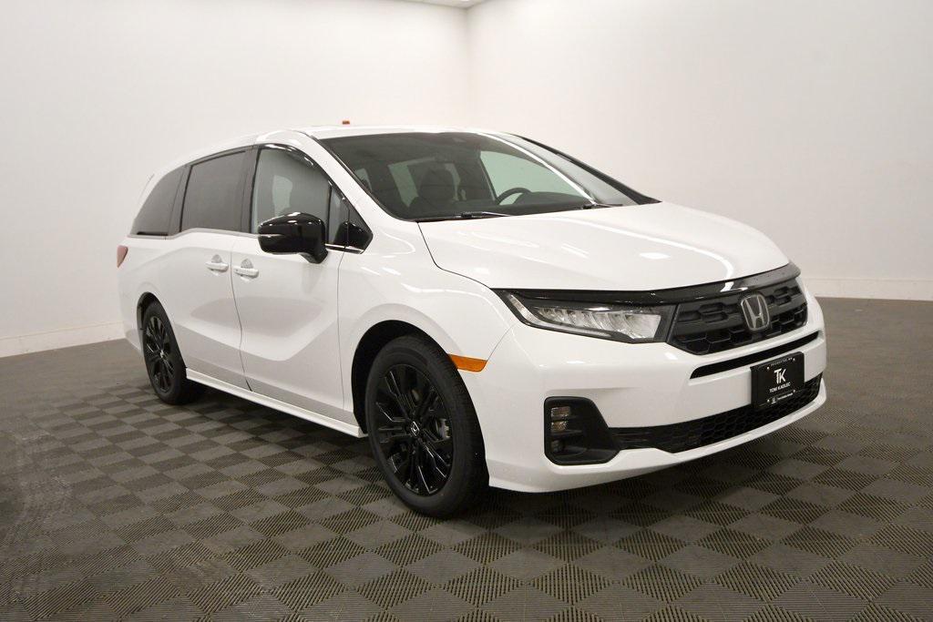 new 2026 Honda Odyssey car, priced at $44,399
